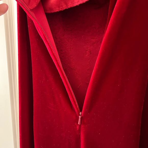 JS Boutique maxi length deep red velvet prom/formal dress. Beaded on front. 14 - Picture 6 of 14